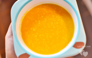 Krem z dyni z królikiem i kaszą jaglaną