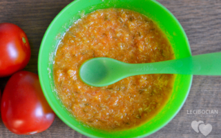 Zupka warzywna z pomidorem i indykiem