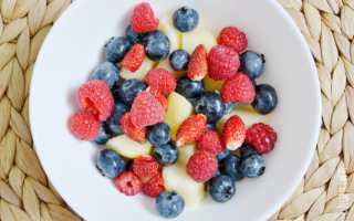 W jaki sposób zachęcić dziecko do jedzenia owoców?