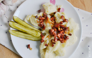 Kluski kładzione, czyli pomysł na szybki obiad z niczego