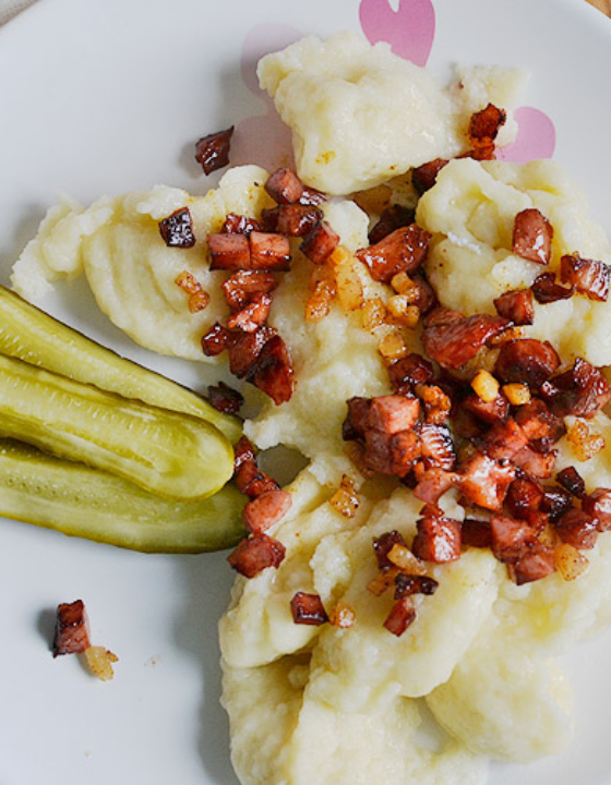 Kluski kładzione, czyli pomysł na szybki obiad z niczego