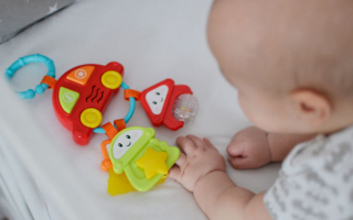 5 zabawek, które nie znudzą się niemowlakowi po 5 minutach