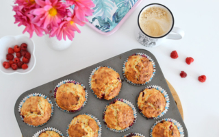 Najlepsze muffinki na maślance z malinami