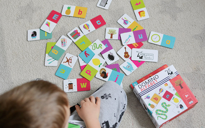 Domino Alfabet - Fajne gry edukacyjne dla dzieci
