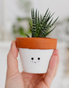 Zabawa z rolek po papierze – papierowy fryzjer