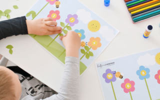 Kolorowe kwiaty – Matematyczne karty pracy do druku