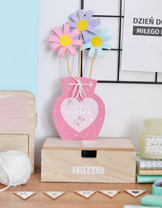 Prezent dla mamy DIY – Papierowe kwiaty na Dzień matki