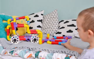 Konstrukcyjne rurki, czyli kreatywna zabawa dla dzieci!