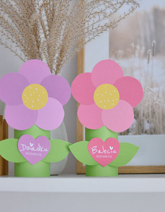 Prezent dla babci i dziadka DIY – Papierowe kwiaty