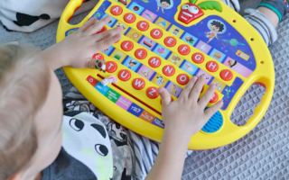 Kosmiczny alfabet – Nauka liter przez zabawę