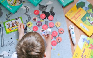 Czytaj z Albikiem i baw się – Mówiące piórko, książki i gry!