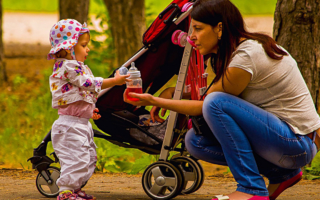 Modne i funkcjonalne wózki spacerowe