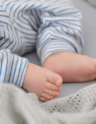 Halloweenowe dekoracje – duszki z torebek i lizaków