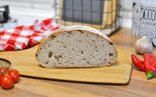 Prosty chleb pszenny na zakwasie