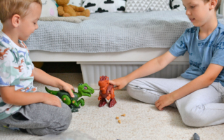 Dinozaury do skręcania, czyli nauka poprzez zabawę