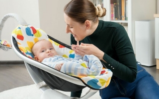 Leżaczek-bujaczek dla dziecka – wielofunkcyjne rozwiązanie, o którym musisz usłyszeć!