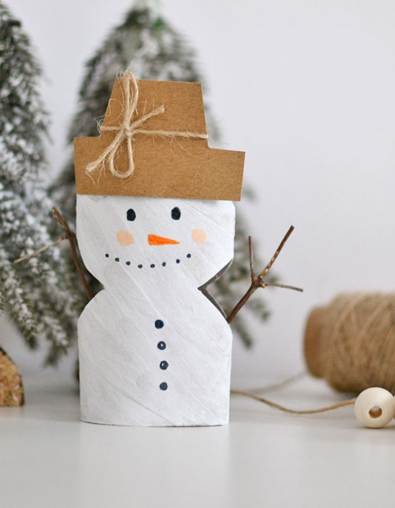 Bałwanek z rolki papieru