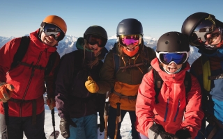 Co spakować na zimowy obóz młodzieżowy? Lista niezbędników