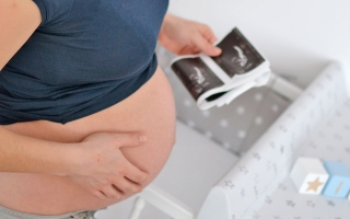 Czy warto mieć prywatne ubezpieczenie w ciąży?