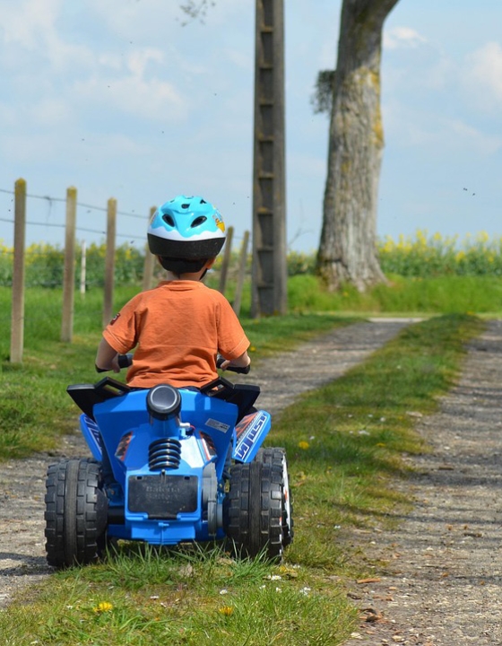 Autka na akumulator dla dzieci – jakie wybrać?